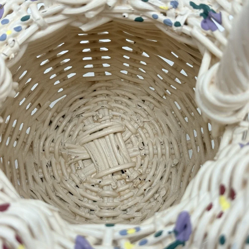 Vintage Wicker White Hand Painted Ruffle Edge Basket Cottagecore Floral 14